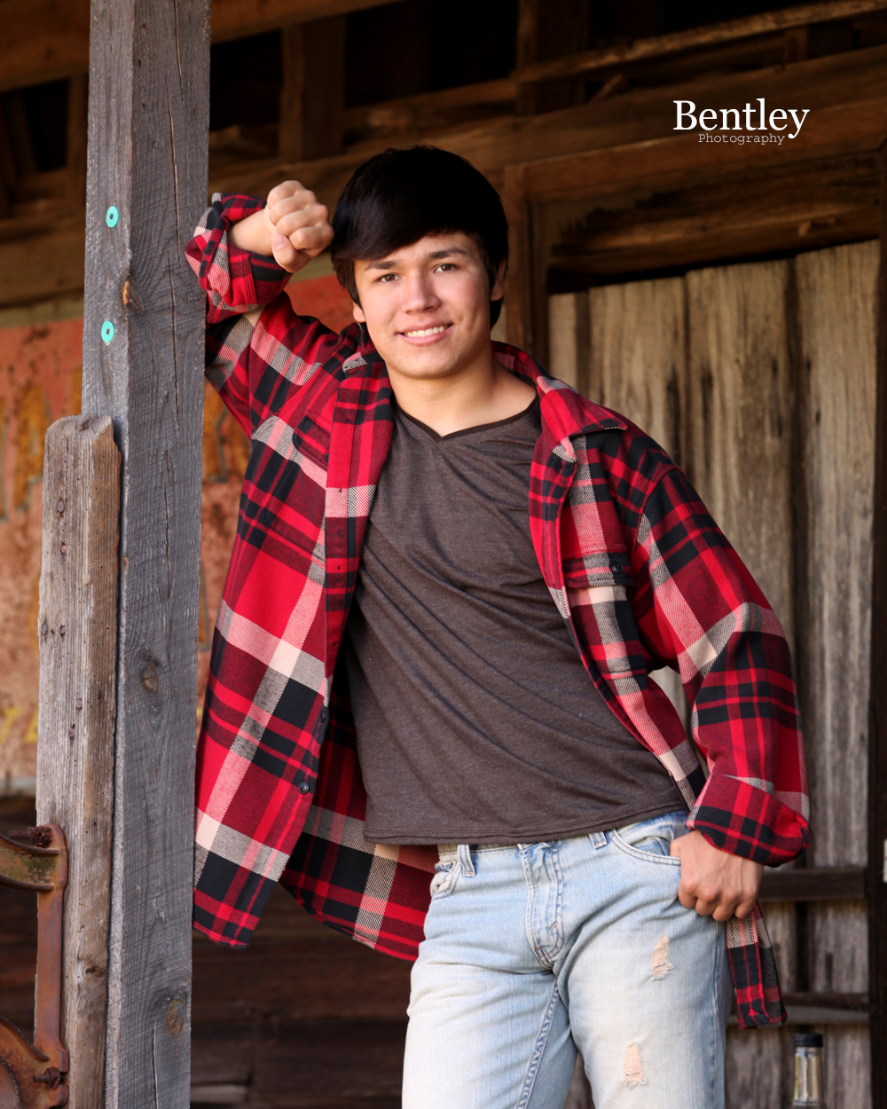 Senior portraits, location session, Bentley Photography